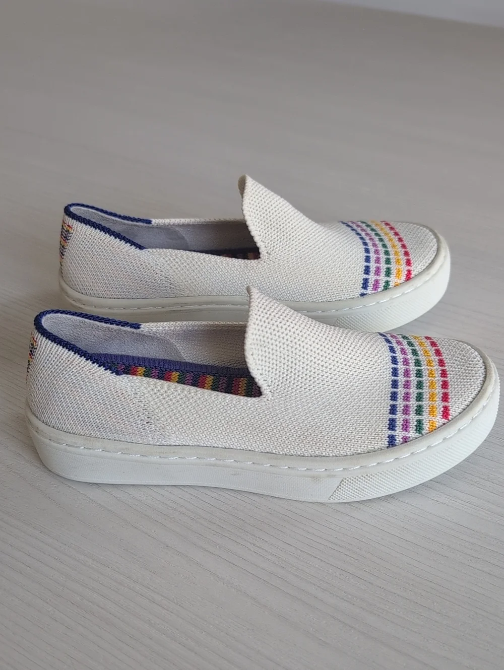Rothys Kids White Slip-On Sneakers Shoes with Rainbow Accent Size 10